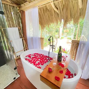 Nuscaa Boutique Tree House & Spa Puerto Morelos